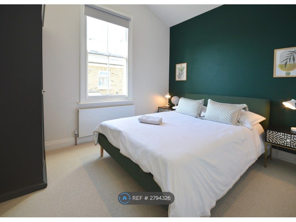 Property photo 2 of 13 Kingsize Bed In End Bedroom Downstairs