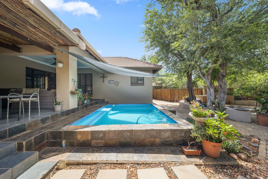 Property photo 3 of 70 1Hs1729889