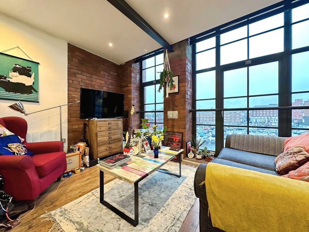 Property photo 2 of 13 Picture No. 24