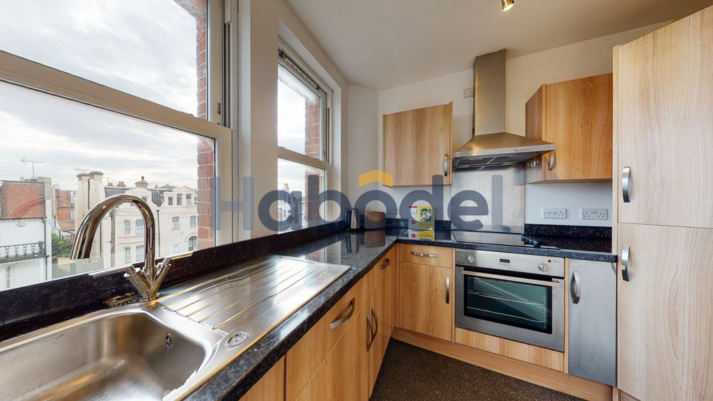 Property photo 2 of 6