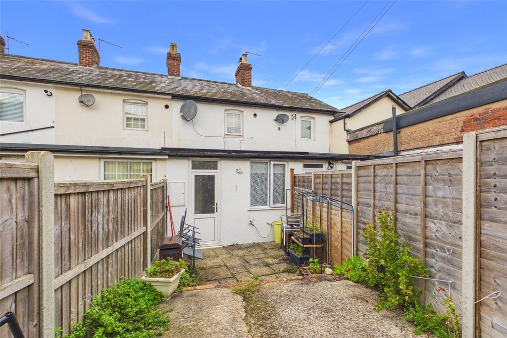 Property photo 3 of 12 Picture No. 10