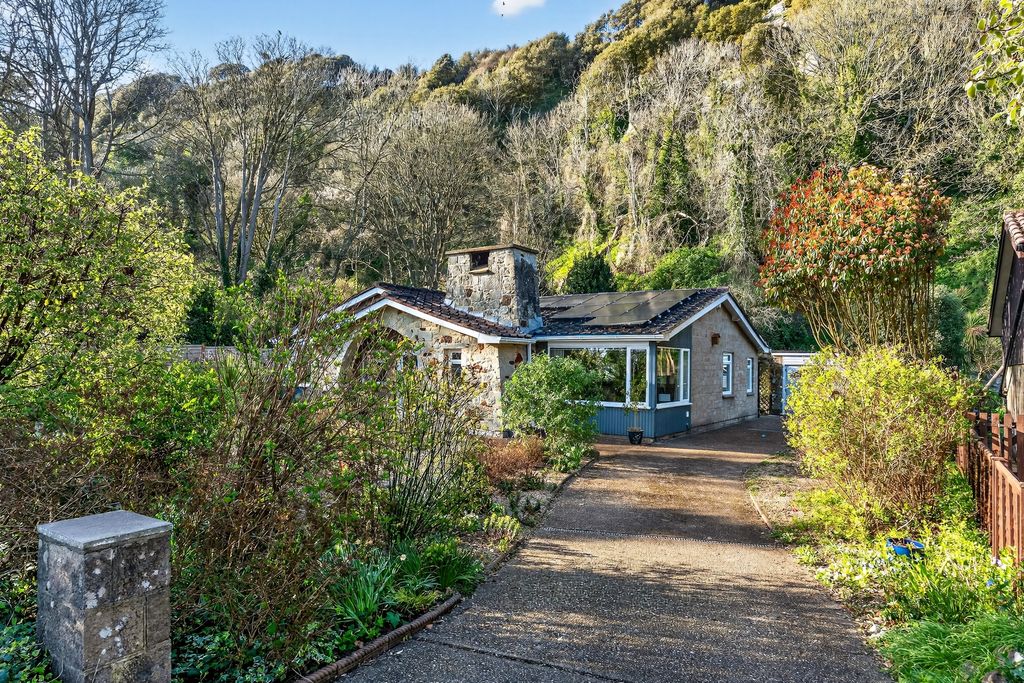 Property photo 1 of 21