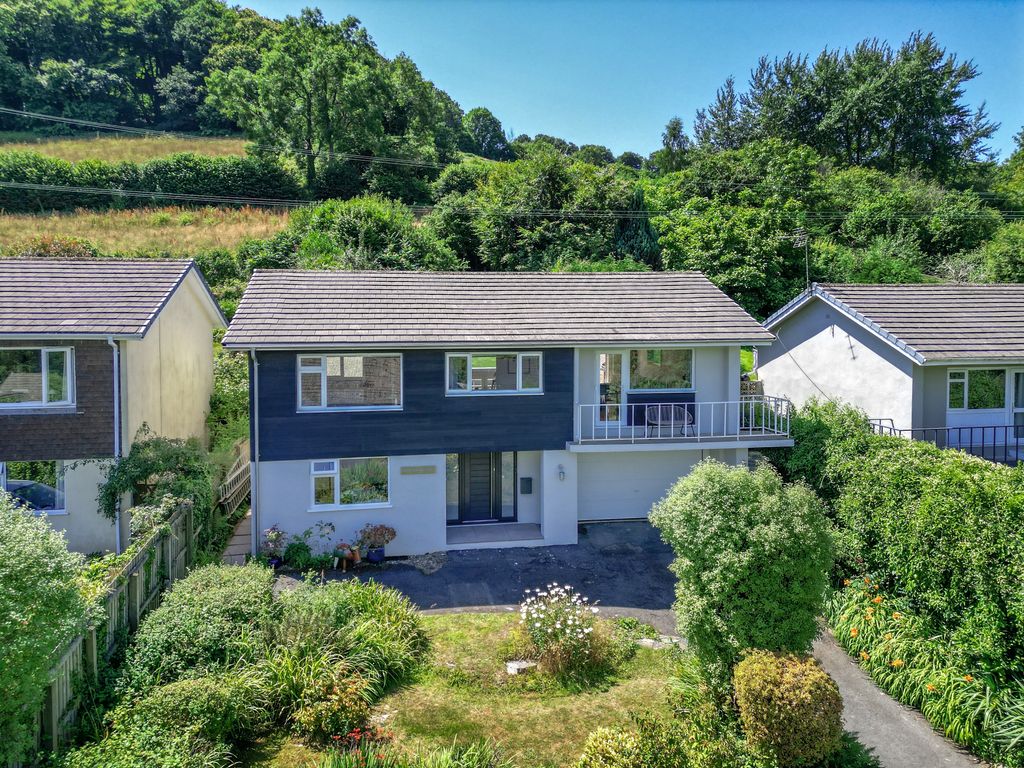 Property photo 1 of 19
