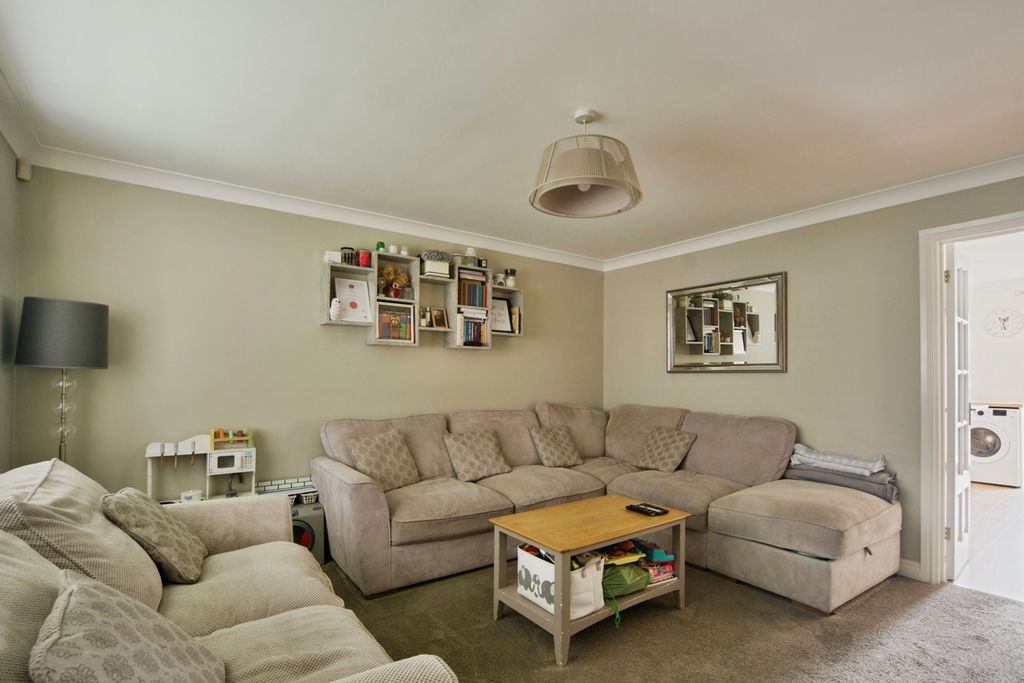Property photo 3 of 11 Pbox-Img.Jpg