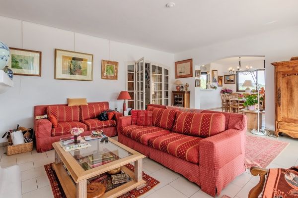 Property photo 3 of 3