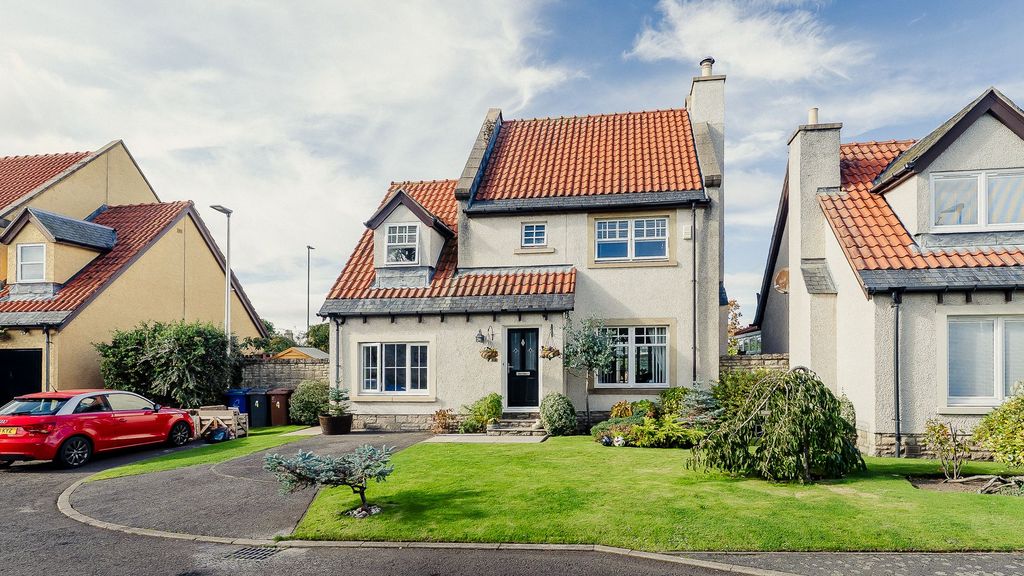 Property photo 1 of 16