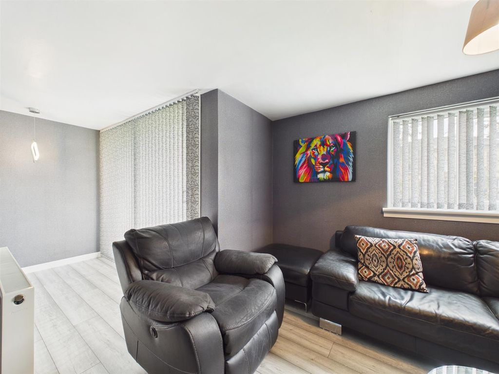 Property photo 3 of 12 Cam03782G0-Pr0306-Still037_Alt.Jpg