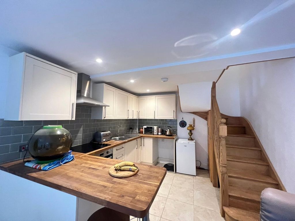 Property photo 2 of 12 Picture No. 09