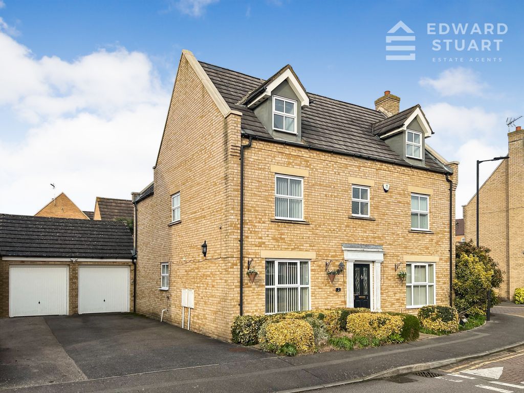 Property photo 1 of 15 5 Bedroom Detached Home