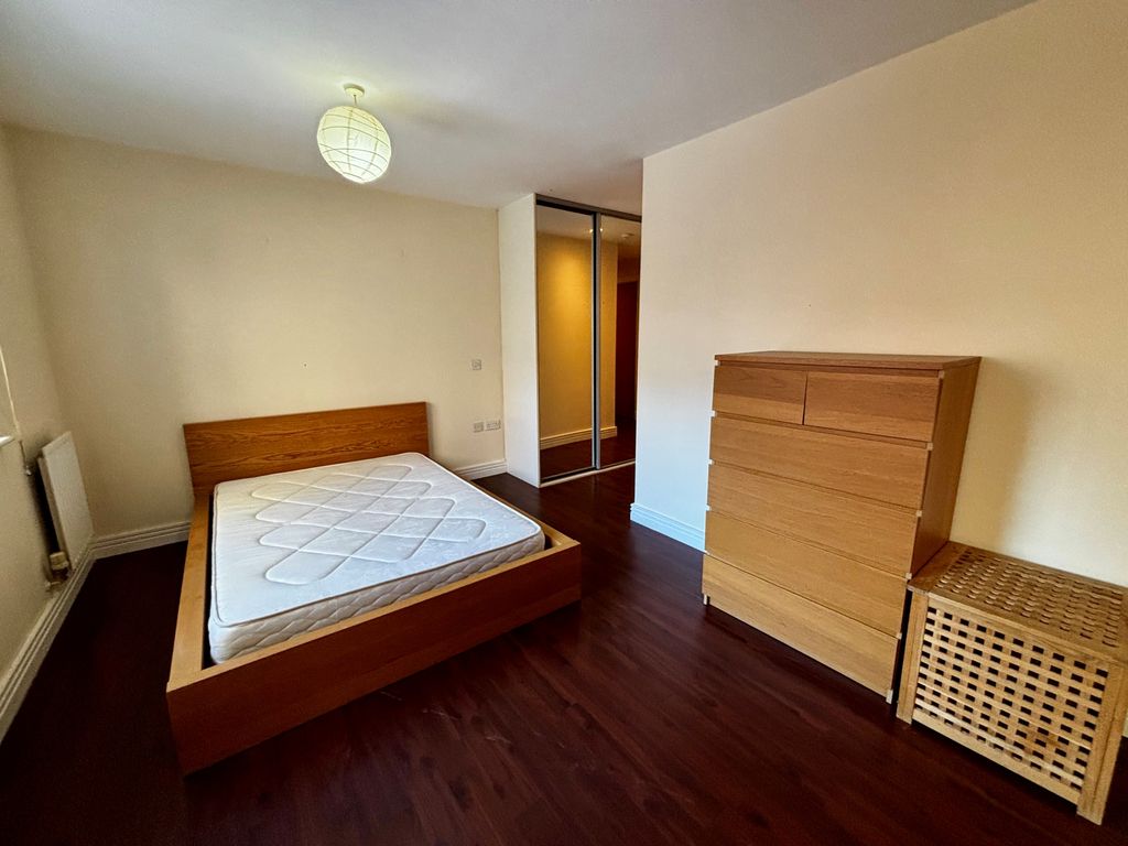 Property photo 2 of 4 Bedroom