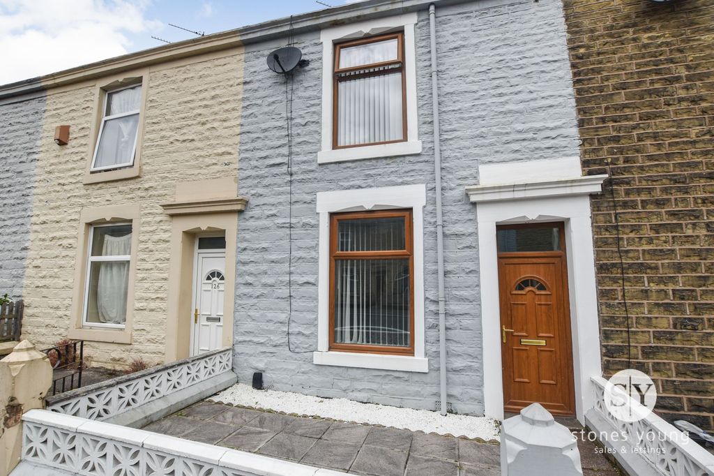 Property photo 1 of 7