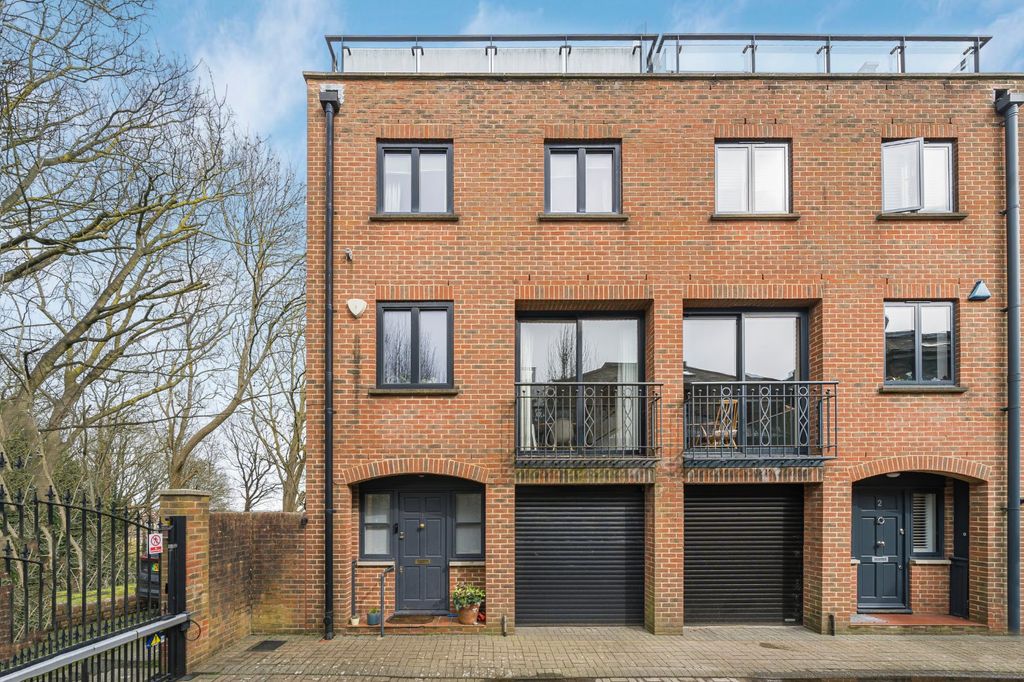 Property photo 1 of 26 Picture No. 25