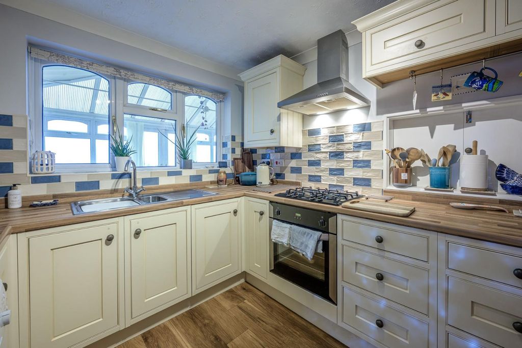 Property photo 3 of 17 _Msm8933-1.Jpg