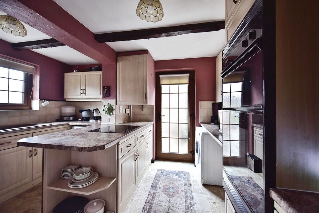 Property photo 2 of 20 Pbox-Img.Jpg