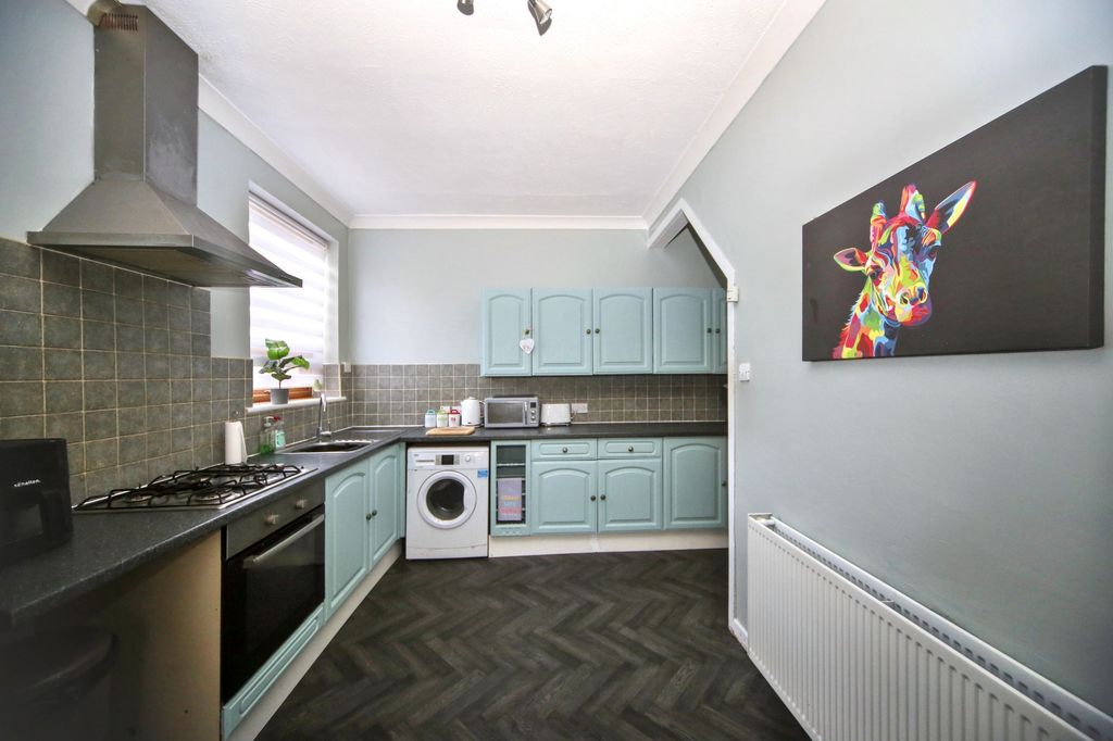 Property photo 3 of 22