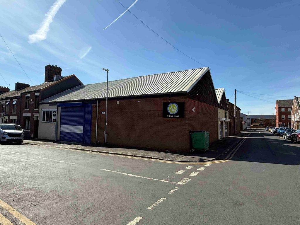 Property photo 2 of 13 Img_9723.Jpg