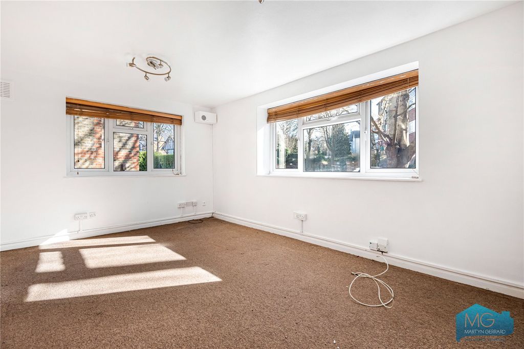 Property photo 2 of 8 Picture No. 42