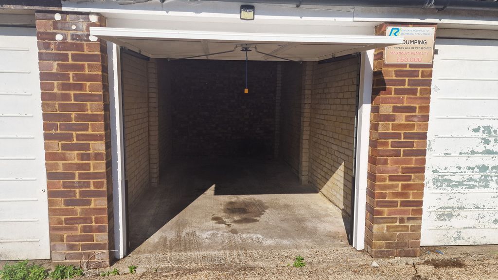 Property photo 2 of 8 20260619_172116
