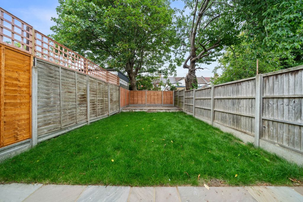 Property photo 3 of 13