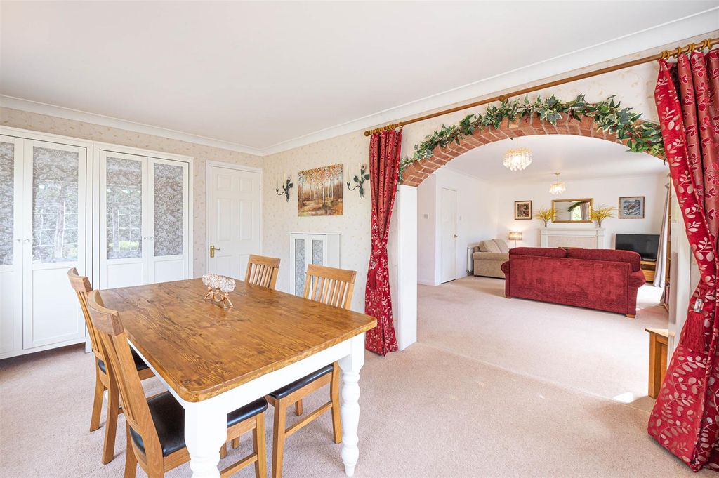 Property photo 3 of 35 22Harveyavenue_020.Jpg