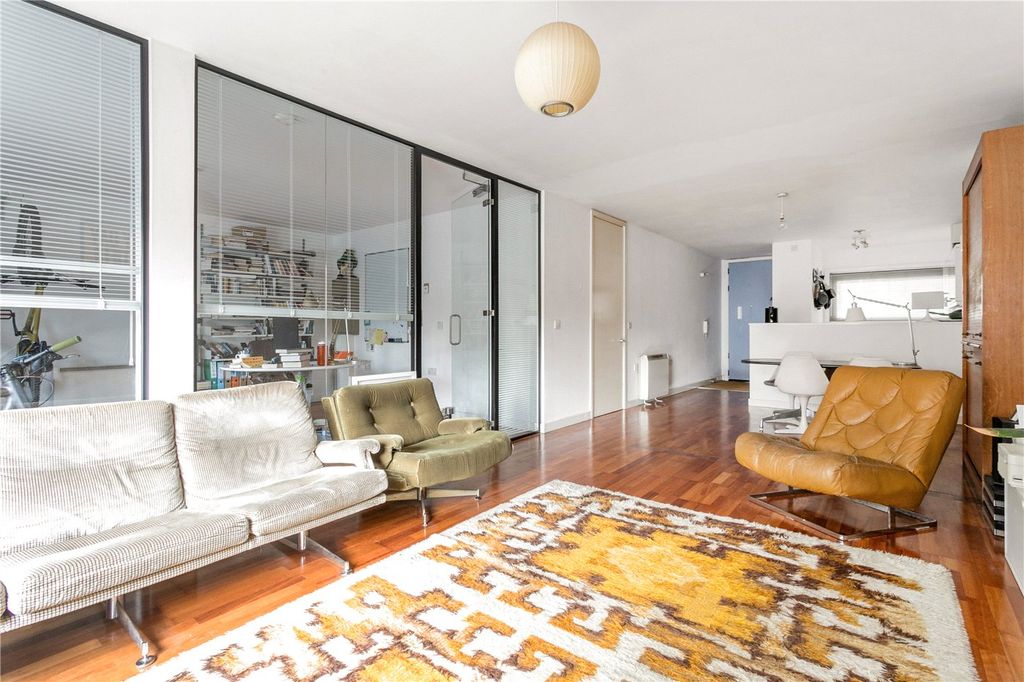 Property photo 3 of 12 Picture No. 15