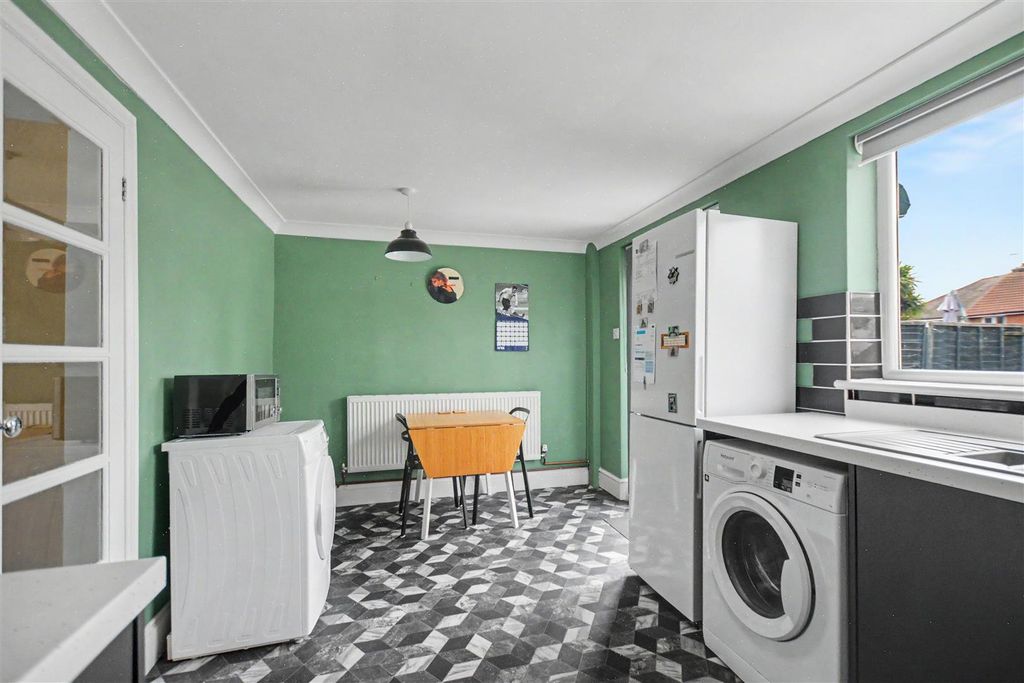 Property photo 3 of 17 Kitchen Diner_2.Jpeg