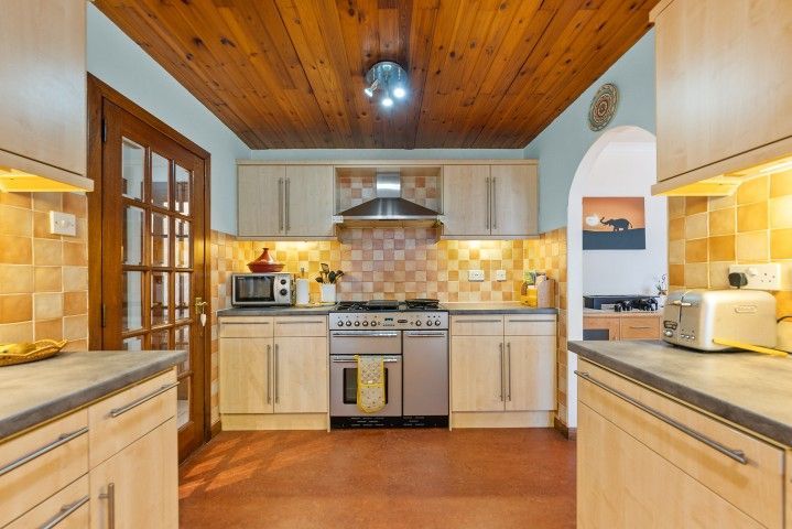 Property photo 3 of 38