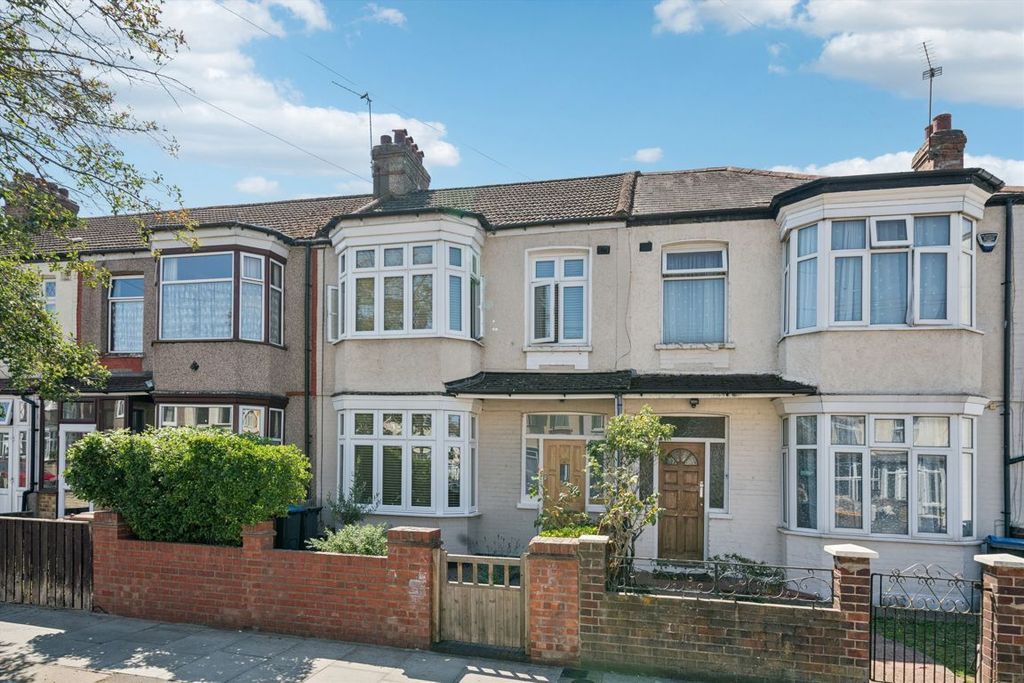 Property photo 1 of 9
