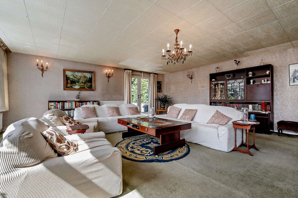 Property photo 3 of 21