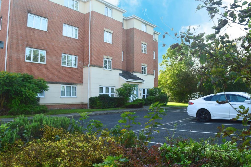 Property photo 1 of 11 Car Park