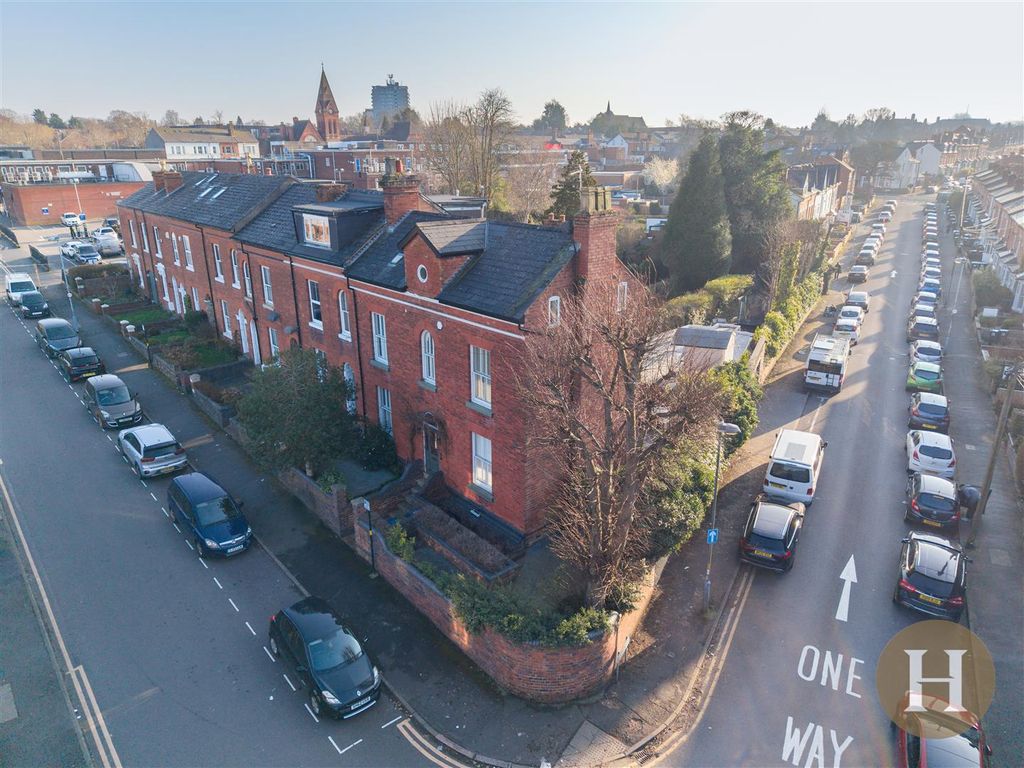 Property photo 3 of 49 Hadleigh Estate Agents-97.Jpg