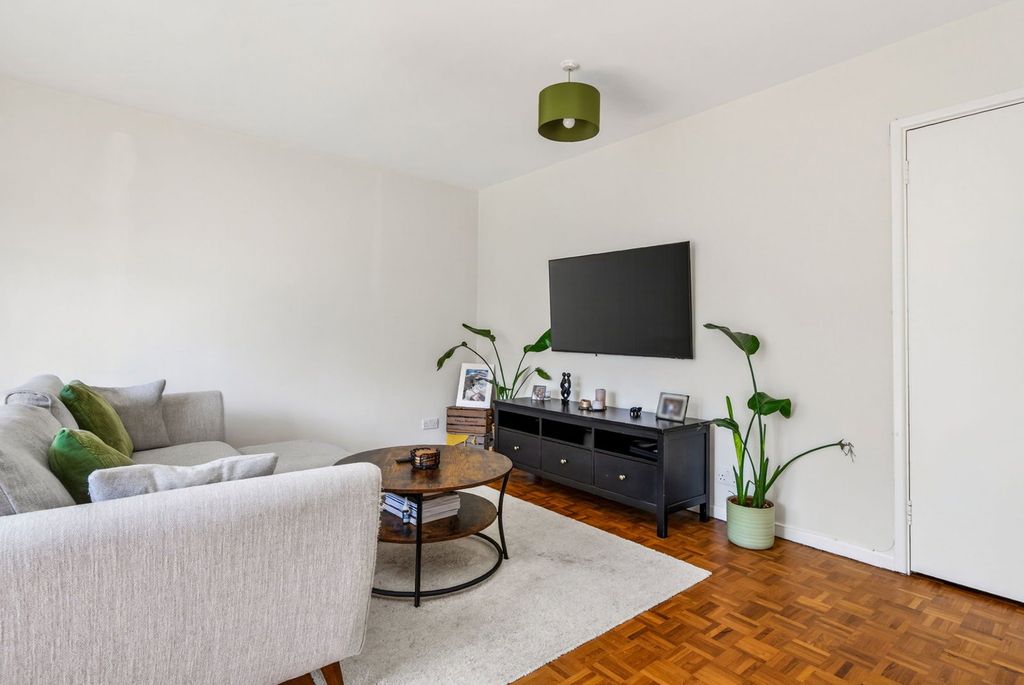 Property photo 3 of 26