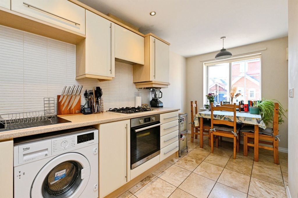Property photo 3 of 16