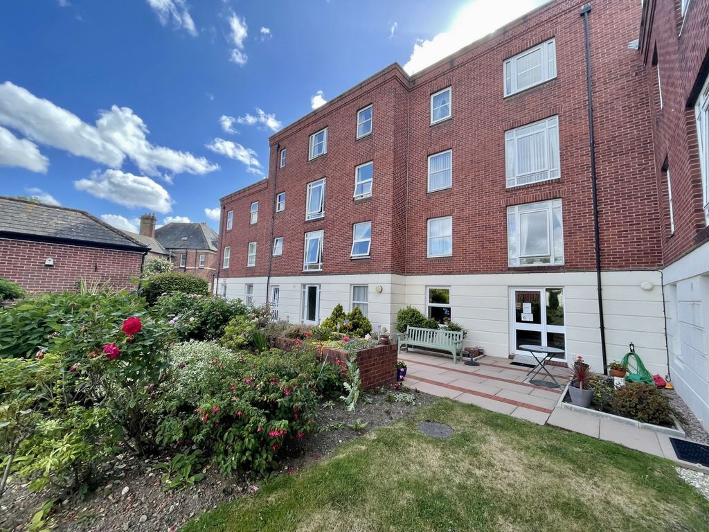 Property photo 1 of 16 Photo 2