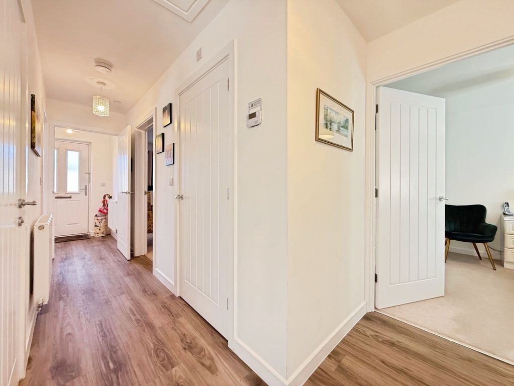 Property photo 3 of 19 5086684