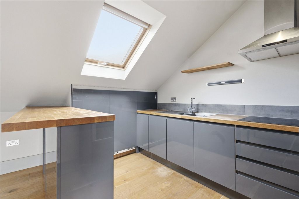 Property photo 3 of 8 Kitchen