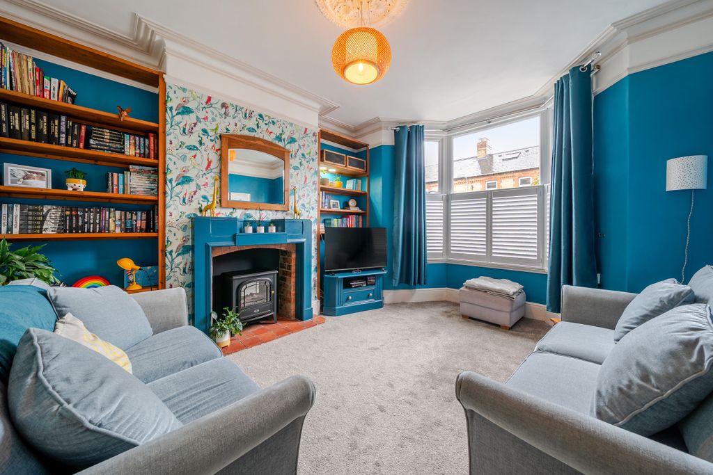 Property photo 2 of 22 Living Room