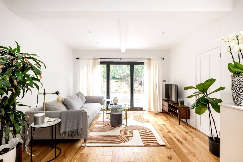 Property photo 1 of 19 Picture No. 22