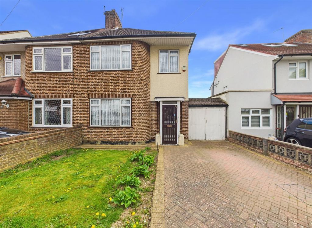 Property photo 1 of 12 Cam05080G0-Pr0346-Still030-001.Png