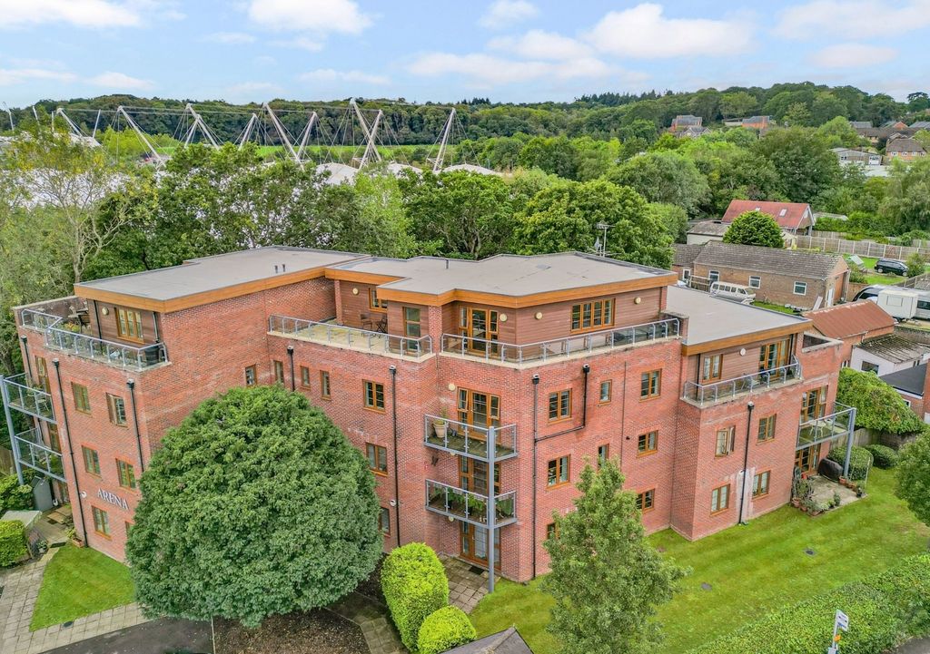 Property photo 1 of 26