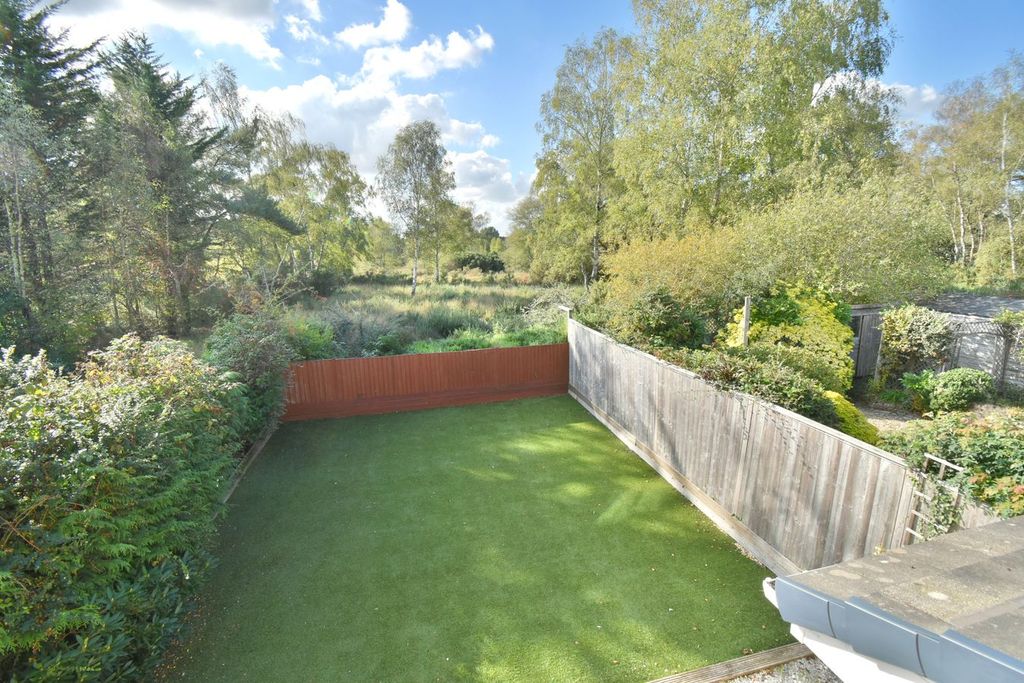 Property photo 2 of 21