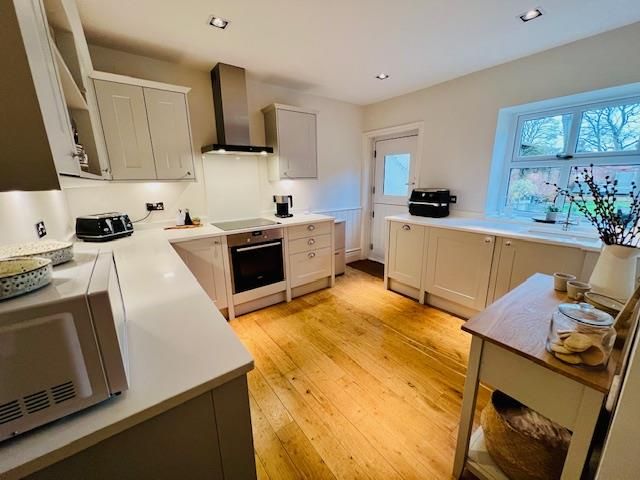 Property photo 3 of 26