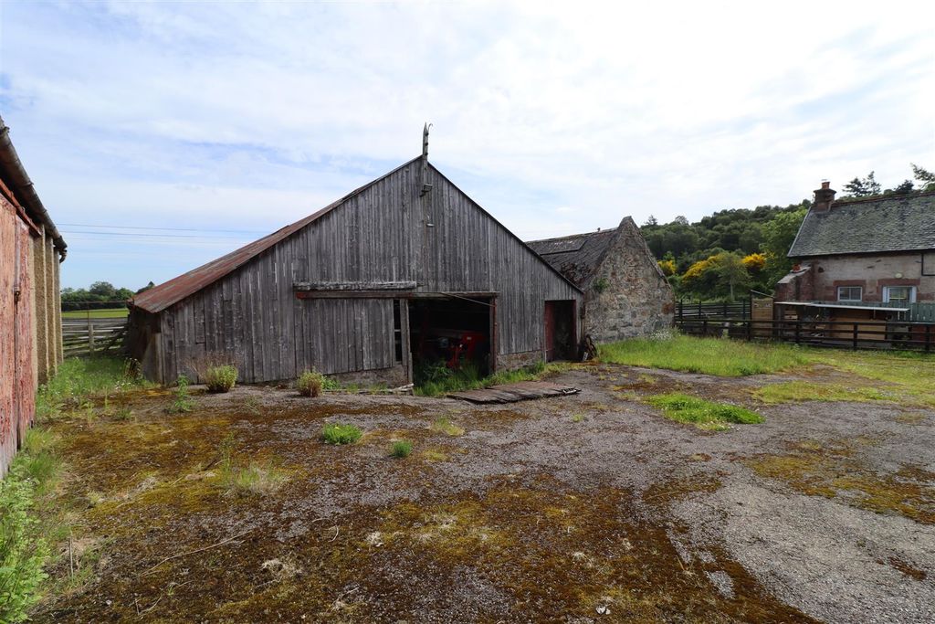 Property photo 3 of 12