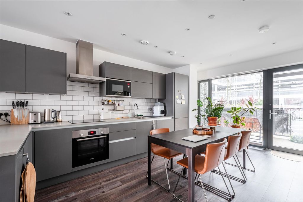 Property photo 3 of 19 3