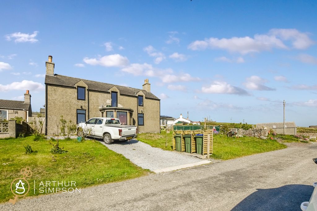 Property photo 1 of 35 5209721