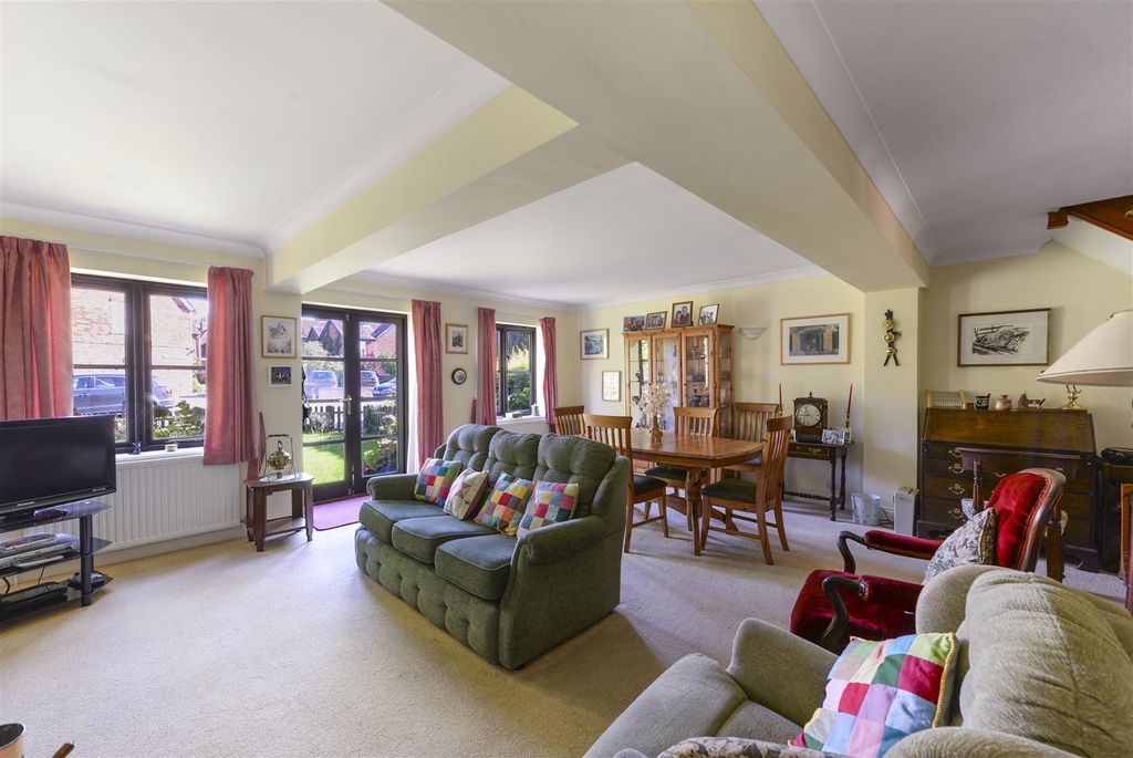 Property photo 2 of 19 09.Jpg