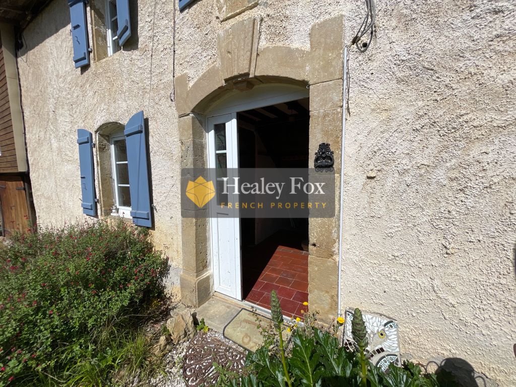 Property photo 2 of 22
