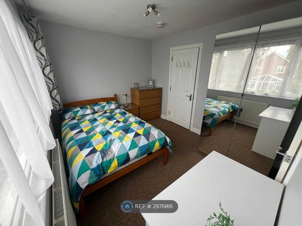 Property photo 1 of 9 En Suite Room £895Pcm