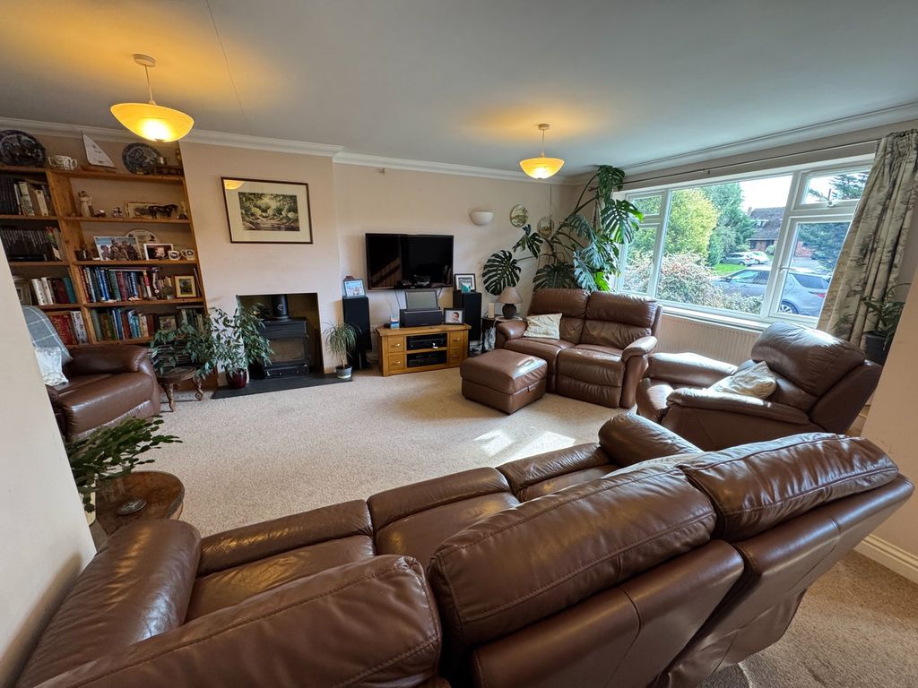 Property photo 3 of 19
