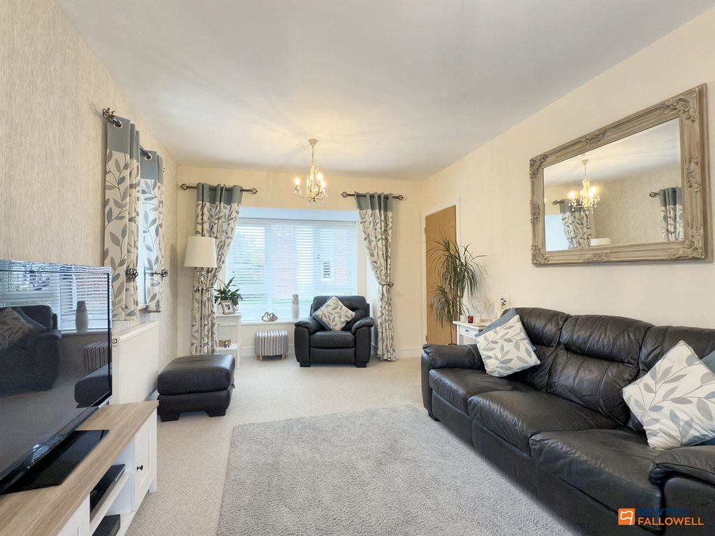 Property photo 3 of 34